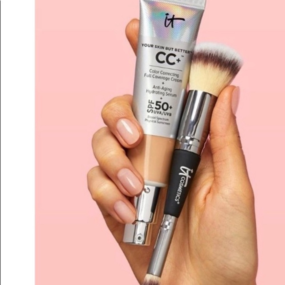 IT COLOR CORRECTOR w/BRUSH💜